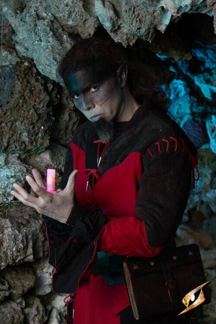 Eventide Pourpoint - Red/Epic Black