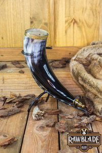 Jarl Ornamented Horn - 0.5L
