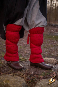 Padded Squire Greaves - Red - pikowane nagolenniki