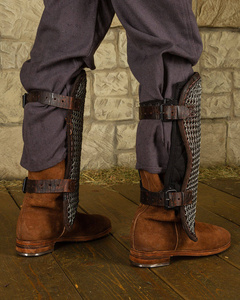 Connor chainmail greaves - Blank