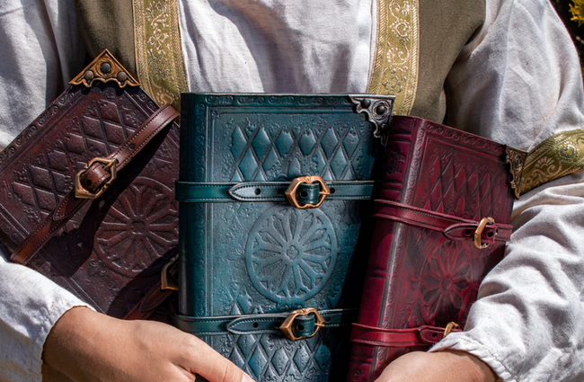 Leather Grimoire - Brown/Gold - skórzana księga/notatnik