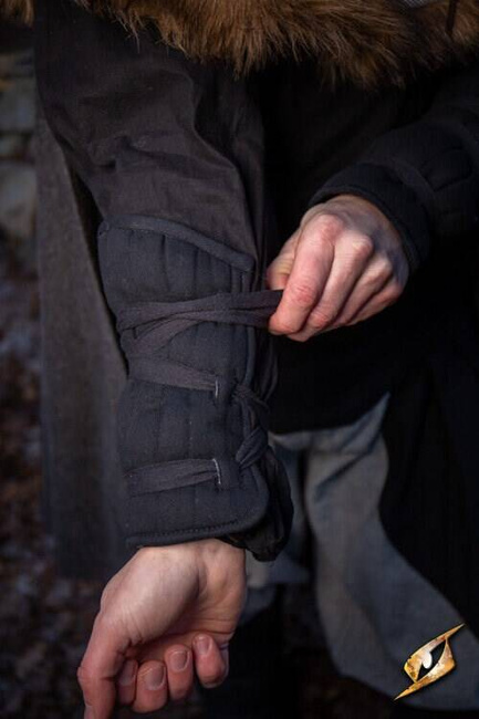 Padded Squire Bracers - Black - pikowane karwasze
