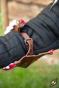 Noble Leather Couter - Dark Red