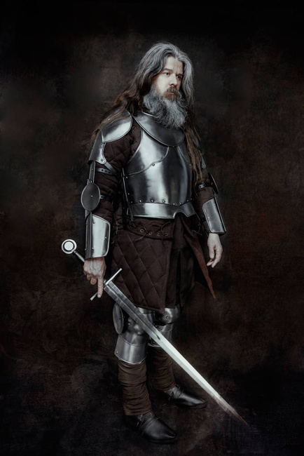 Gustav Full Legguard - Browned