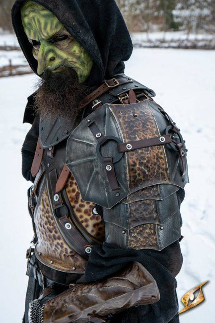 Raider Shoulders - Epic Dark/Rust