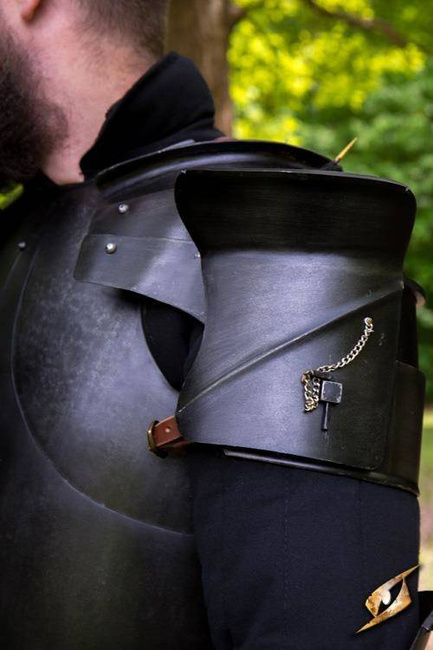 Milanese Pauldrons - Epic Dark