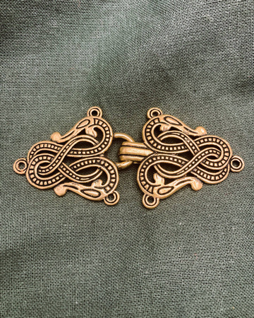 Urnes Garment Hook - haczyki z brązu