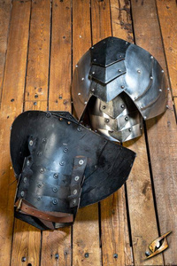 Dreki Pauldrons-Matte Polish/Epic Dark