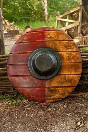Drang Shield - Red/Wood - 50 cm