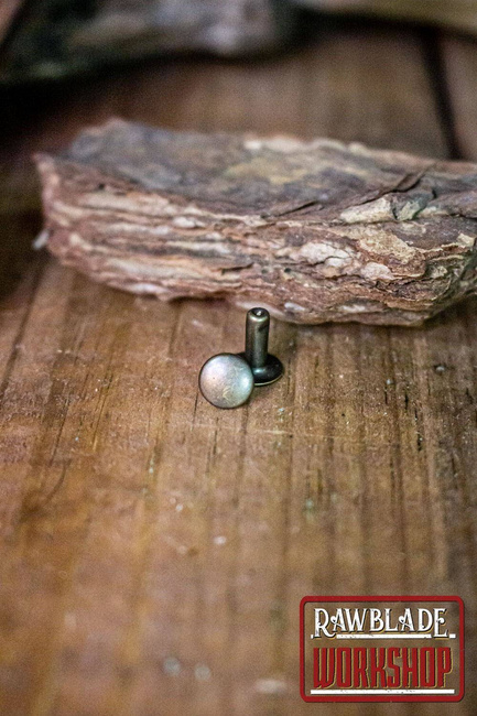 Old Gold Rivet - Small