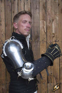 Splint Shoulders - Black