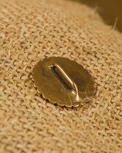 Uta Cloak Button Brass