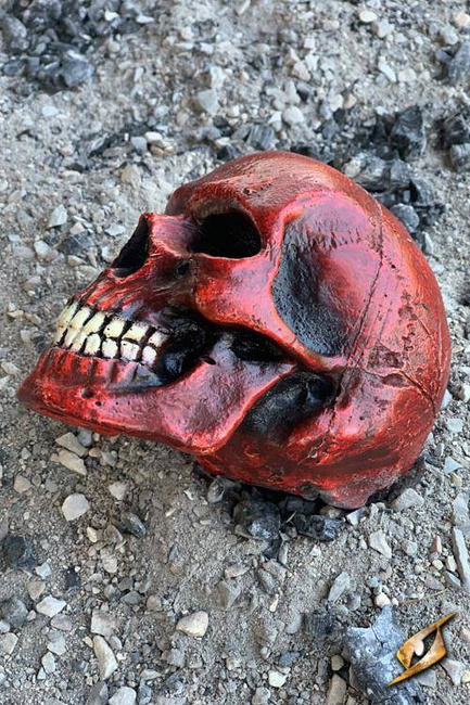 Medium Skull - Foam - Red - 15 cm
