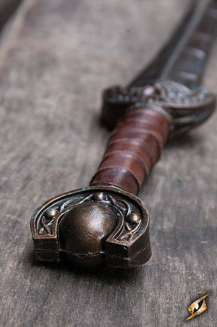Battleworn Celtic Leaf Sword - 100 cm