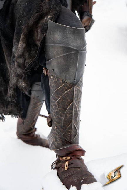 Raider Leg Guards - Epic Dark/Rust Patina