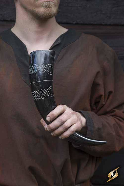 Chieftain Drinking Horn 0,5 L Dark - With Stand