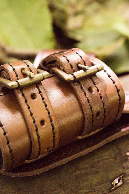 Adventurer Swordholder - Brown L