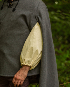 Raven Cape Wool Gray - wełniana peleryna