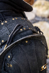 Woodsman Suede Shoulder Set - Black