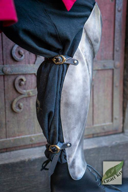 Palace Guard Greaves