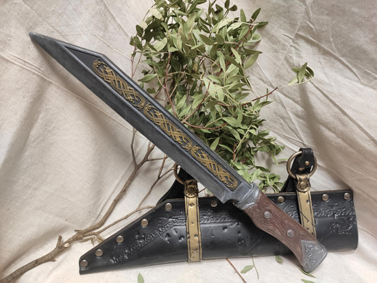 Seax - Dragon blade - Wooden handle - Silver