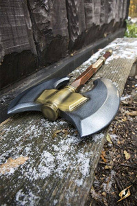 Doubleheaded Battle Axe - 85 cm