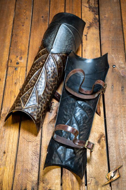 Raider Leg Guards - Epic Dark/Rust Patina
