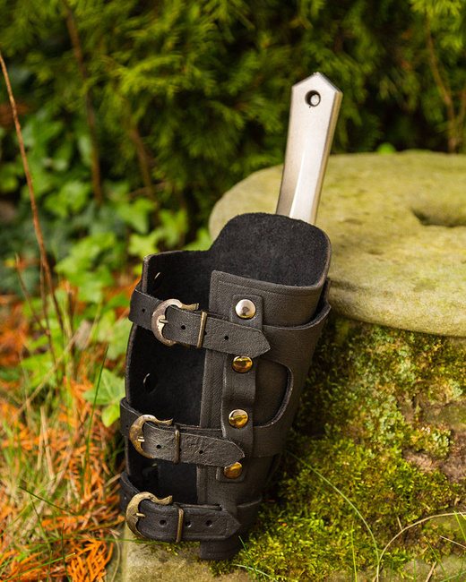 Geralt Bracers with Throwing Dagger Holder - Right - Black