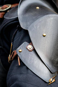 Renegade Shoulders - Epic Dark