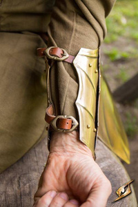 Illumine Bracers - Brass