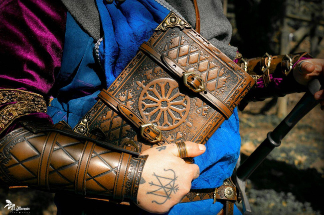 Leather Grimoire - Brown/Gold - skórzana księga/notatnik