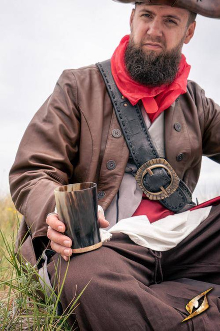 Adventurer Horn Cup - Dark