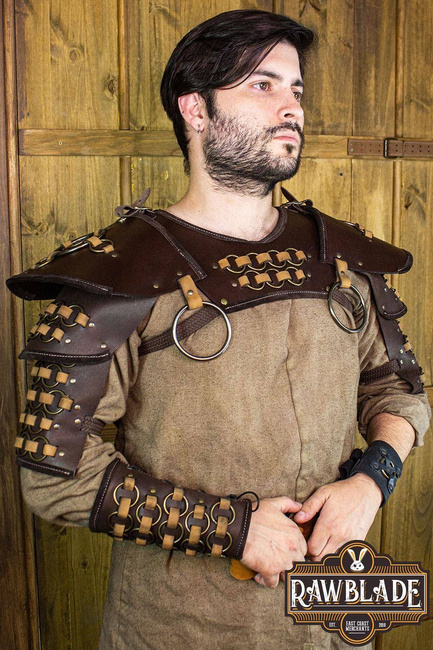 Fighter Gorget with Pauldrons - Brown
