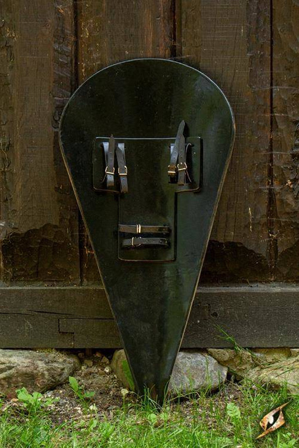 Norman Shield - Wolf-White - 115x58 cm