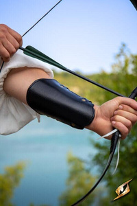 Archery Bracer - Black- karwasz łuczniczy
