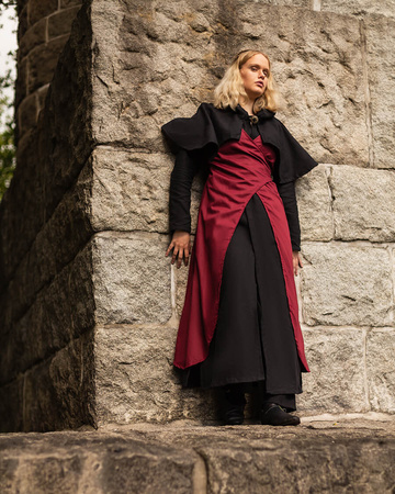 Vysera Outer Garment Bordeaux - suknia wierzchnia