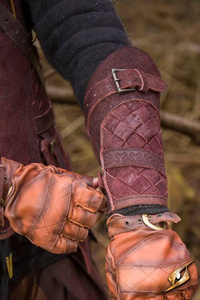 Ranger Bracers - Suede - Brown