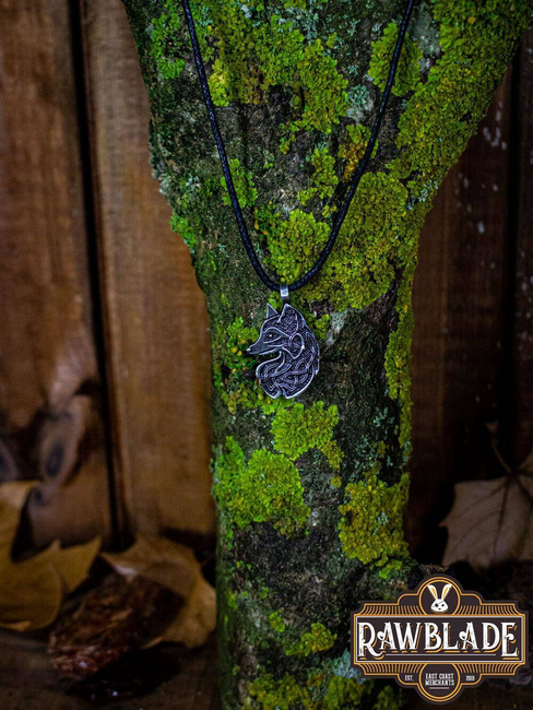 Cunning Fox Amulet - Steel