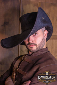 Toledano's half wing hat - Deluxe Black