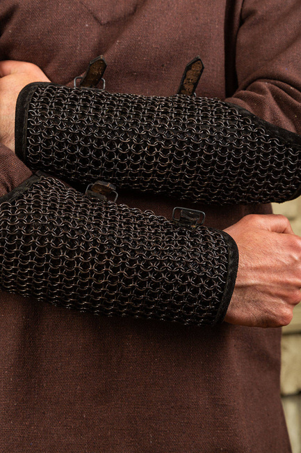 Connor Chainmail Bracers - Browned