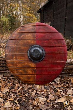 Drang Shield - Red/Wood - 80 cm