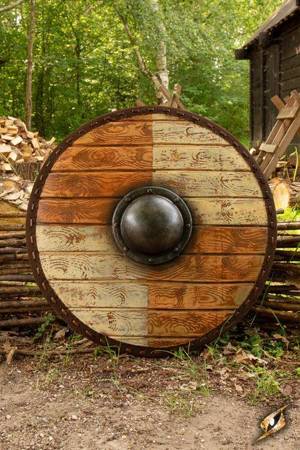 Thegn Shield -White/Wood - ø70 cm